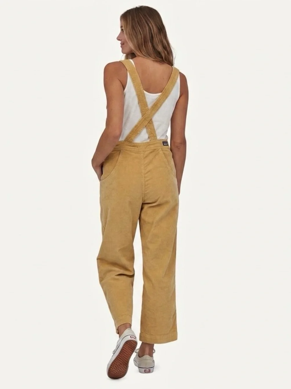 Patagonia Women's Stand Up light Corduroy Overalls in a Size 4